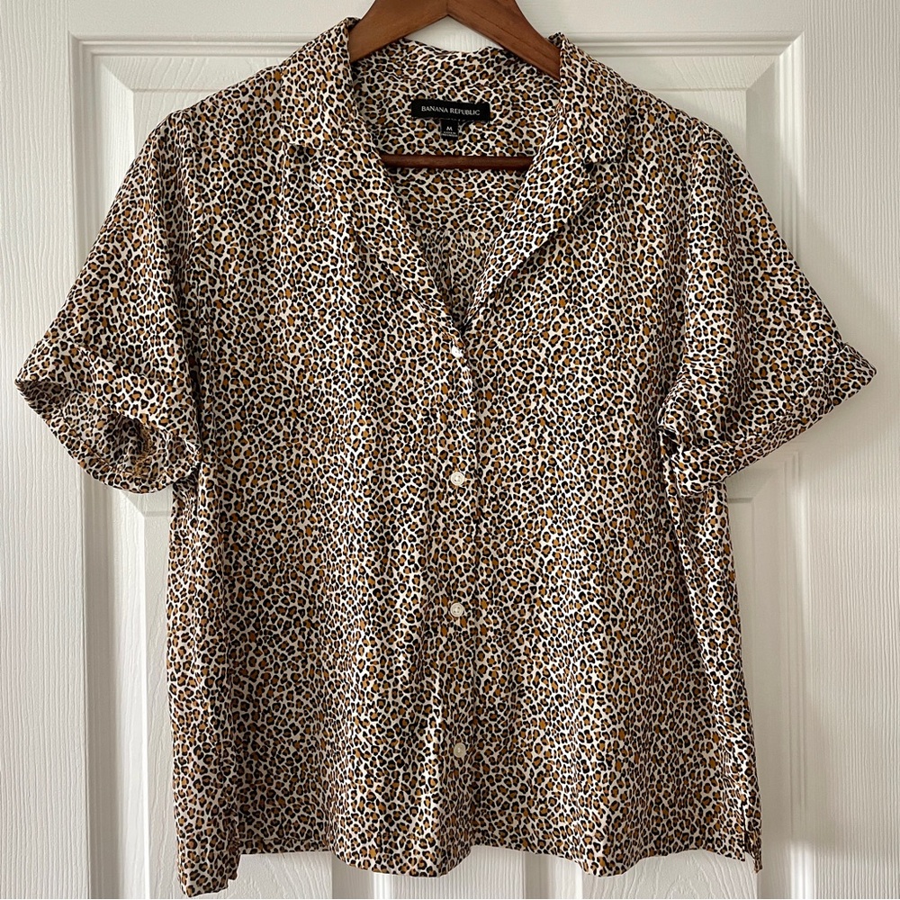 Collar leopard print shirt